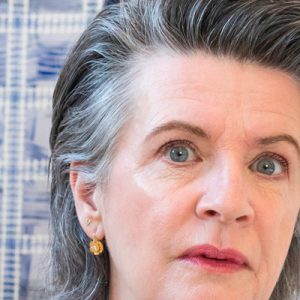 Diarama Feinsteinzeug von Hella Jongerius für Mutina in einem Empfang