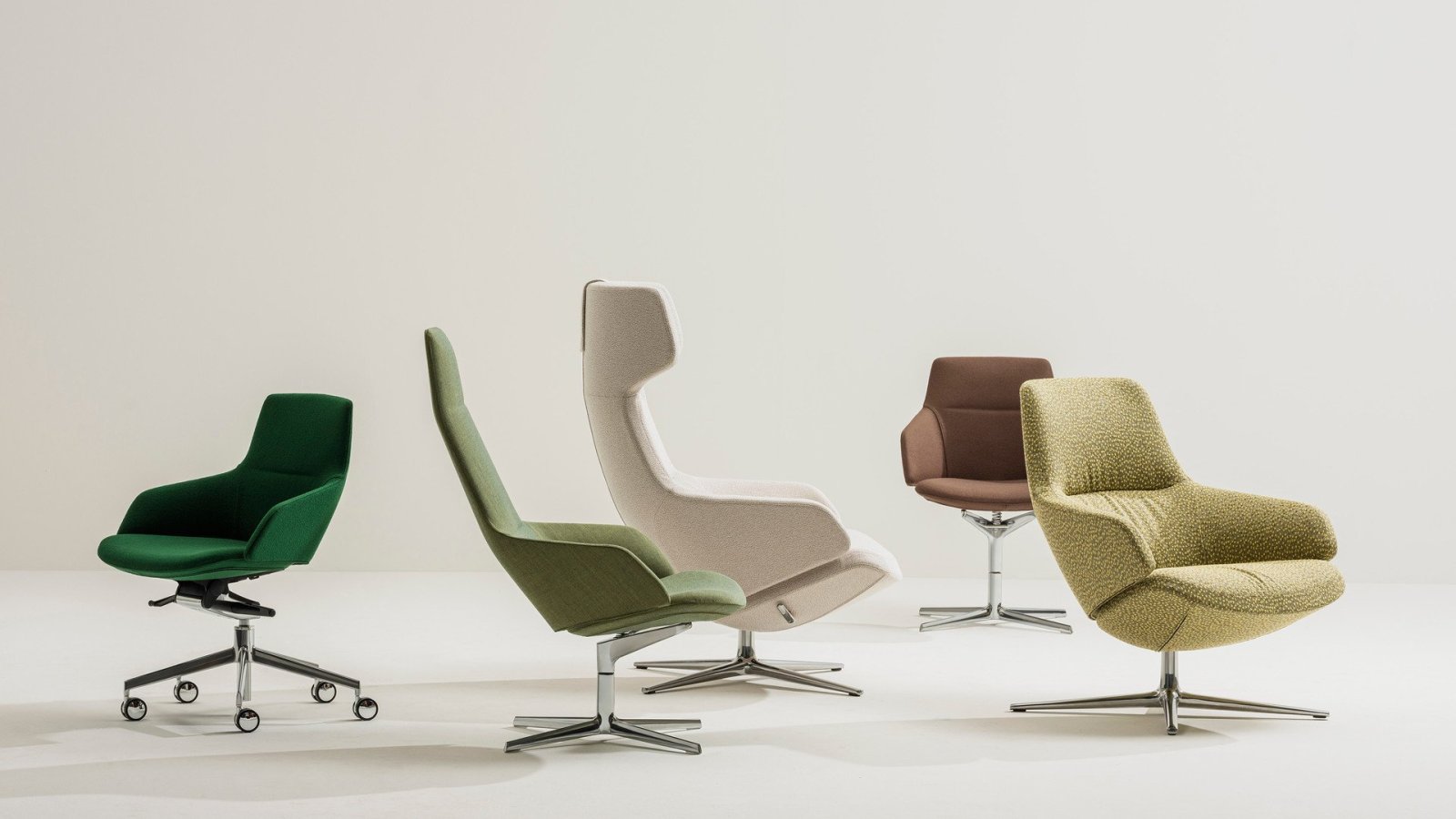 Loungesessel Aston Club von Arper im Büro