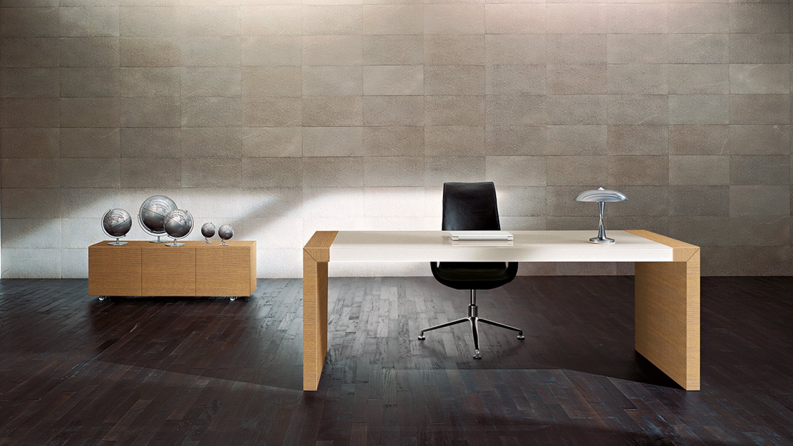 Designer-Schreibtisch Kyo von Martex mit 70-mm-Holzbein