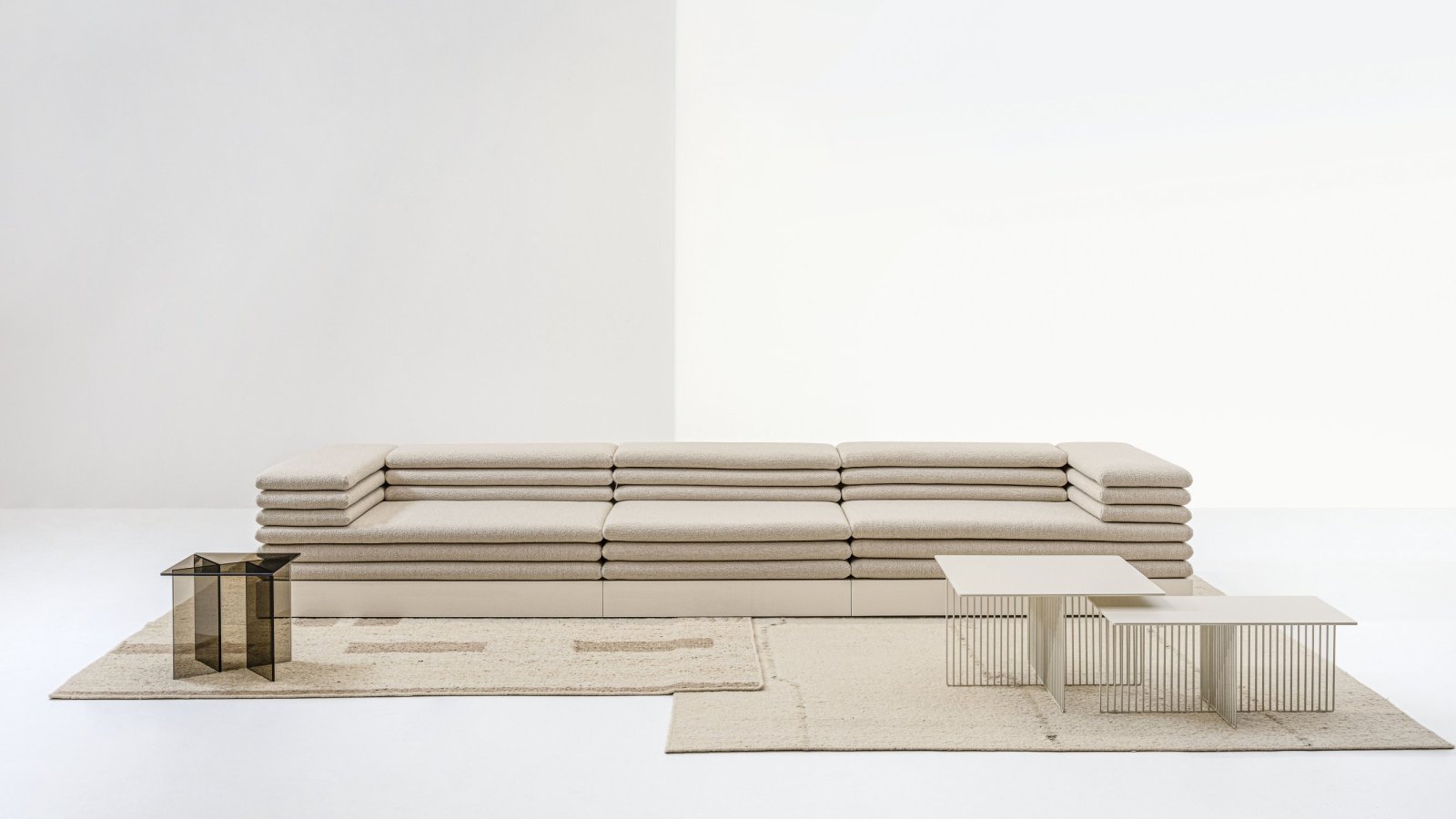 Sofas und Loungesitzmöbel: Acamante von LaCividina als Dreisitzer mit 395 cm Länge