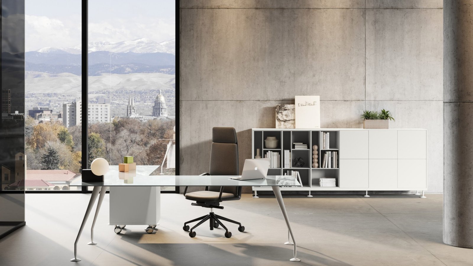 Énosi Designer-Schreibtisch von Nikolas Chachamis in einem lichtdurchfluteten Büro