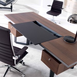Elliptischer Lloyd Konferenztisch von 620 cm auf zehn Ringgestellen