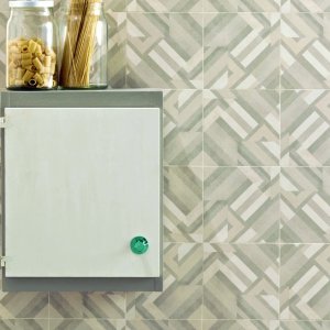 Ton in Ton verlegte Azulej Bianco Muster