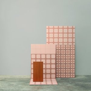 Betty Set Fliese von Mutina mit Grafikelement