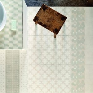 Azulej Verlegung mit 2 mm Fuge und Distanzkeilen