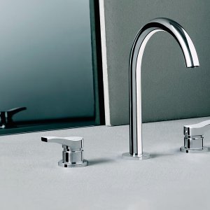 Stabhandbrause FIT mit Schlauch an der Duschwand, Serie AL/23
