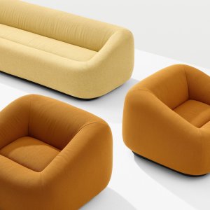 Aom Sofa von Arper in einer Bürolounge