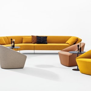 Modulares Loop Sofa von Arper im Empfangsbereich