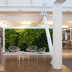Leaf Stuhl von Arper am Homeoffice-Schreibtisch