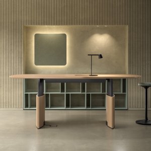 Gebogener Griff unter der Platte eines Eleva Servicemoebels