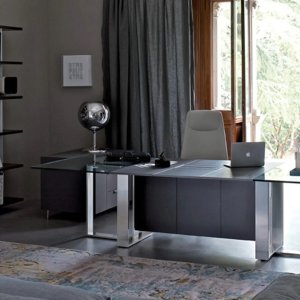 Designer-Schreibtisch Altagamma von Estel in Furnier mit Top Access und Aluminiumrahmen
