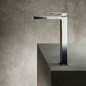 Oberflächenmuster Matt British Gold PVD aus der Farbpalette von Fantini Mint
