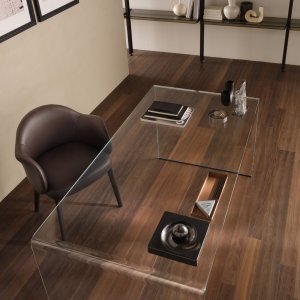 Chefbüro mit dem Glas-Schreibtisch Rialto