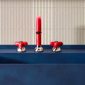 Bad mit Dusche und Waschtisch in Blau, ausgestattet mit I Balocchi von Fantini