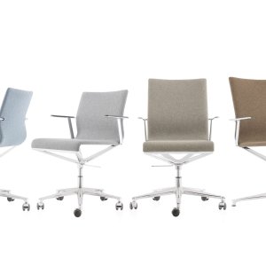 Konferenzstühle Stick Chair von ICF Office am Besprechungstisch