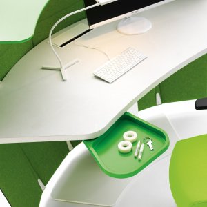Hängender CPU-Halter unter der Platte der Funny Sat