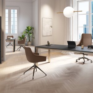 Moderner Schreibtisch Iulio von Las Mobili mit Aluminiumbeinen in Inox Grey und Holzdekor-Einsatz