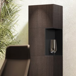 Niedriger Monolith Schrank 240 cm mit wendbaren Push-to-open-Türen