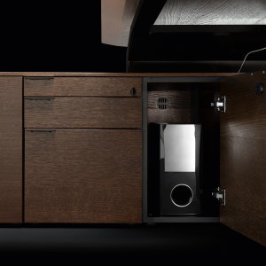 Eingelassener Griff am Metar Sideboard