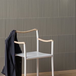 Empfangsbereich mit Rombini-Wand von Mutina