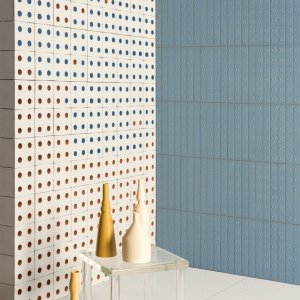 Sideboard aus Bloc Blue Blöcken mit Holzplatte