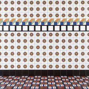 Fliese im Muster Spring Terracotta, Mattonelle Margherita von Mutina, 20,5 x 20,5 cm