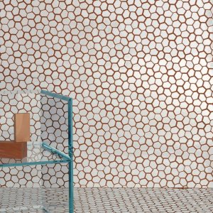 Bad mit Botanica White Mosaik verkleidet