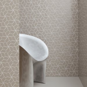 Botanica Grey Glossy mit Lichtreflexen