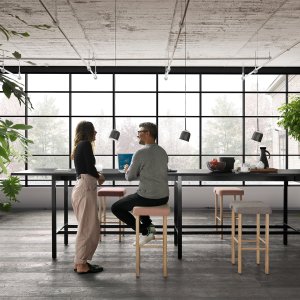 Social Table Pigreco mit Nucleo-Hockern
