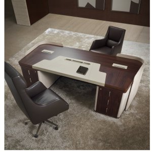 Platte in Nussbaum amber auf dem Schreibtisch Royal