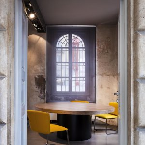 Chefschreibtische Asymmetrical 242 × 135 mit kurzem Container rechts