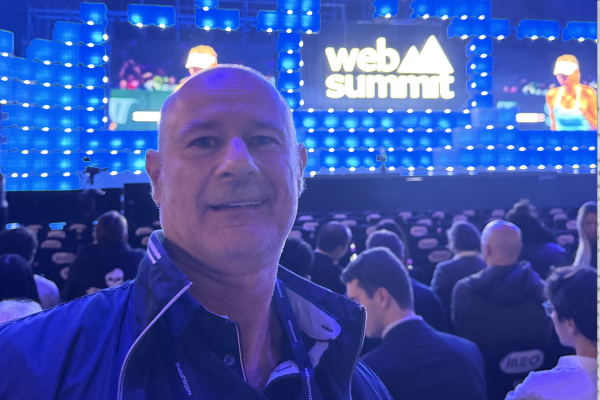 Vom Web Summit zu den Arbeitsplatzplanern: die klaren Signale, die den Workspace 2026 verändern werden