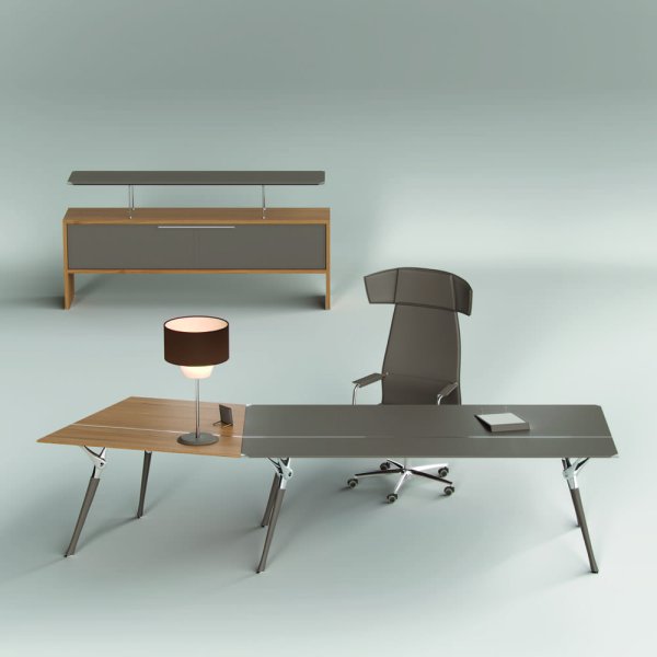 Codutti Chefschreibtisch mit handgearbeitetem Leder