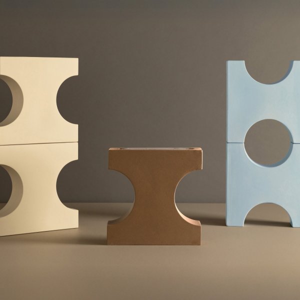 Unternehmensempfang mit Design-Keramikboden und Wandverkleidung von Mutina