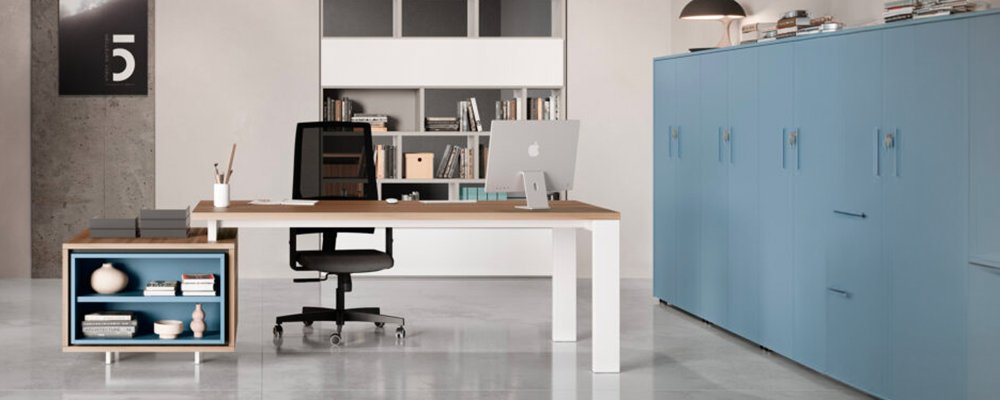 Schreibtisch mit Anbautisch und Sideboard